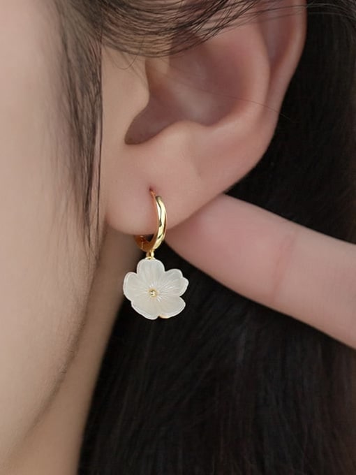 Rosh 925 Sterling Silver Resin Flower Minimalist Huggie Earring 1