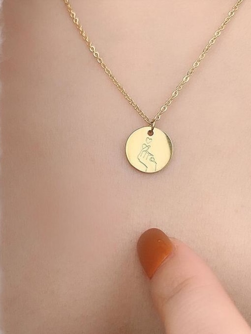 A TEEM Titanium Round  Heart Minimalist pendant Necklace 1
