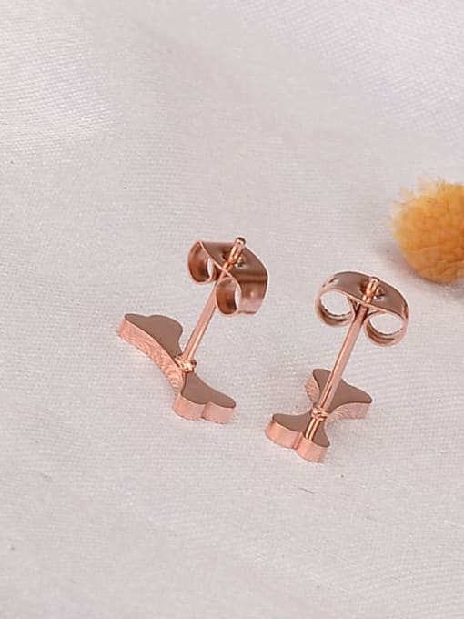 A TEEM Titanium Geometric Minimalist Stud Earring 1