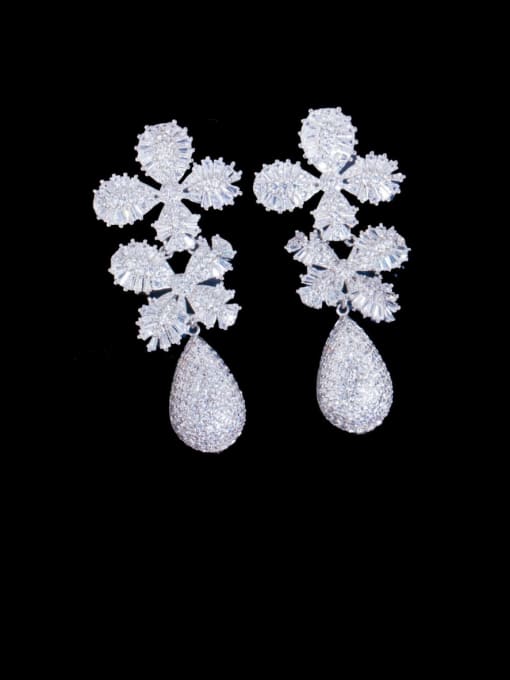 L.WIN Brass Cubic Zirconia Flower Luxury Cluster Earring