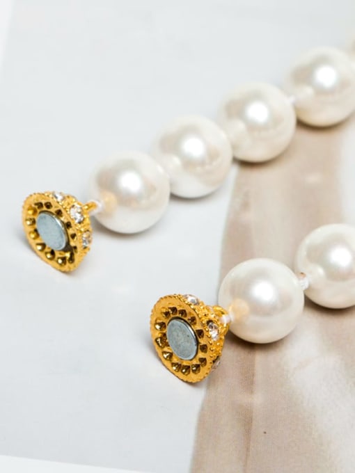 RAIN Brass Shell Pearl Round Minimalist Necklace 3