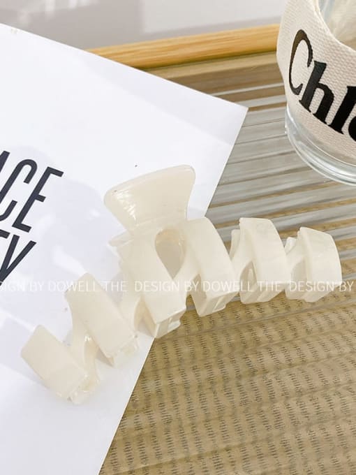 Off white Alloy Resin Minimalist Geometric  Multi Color Jaw Hair Claw