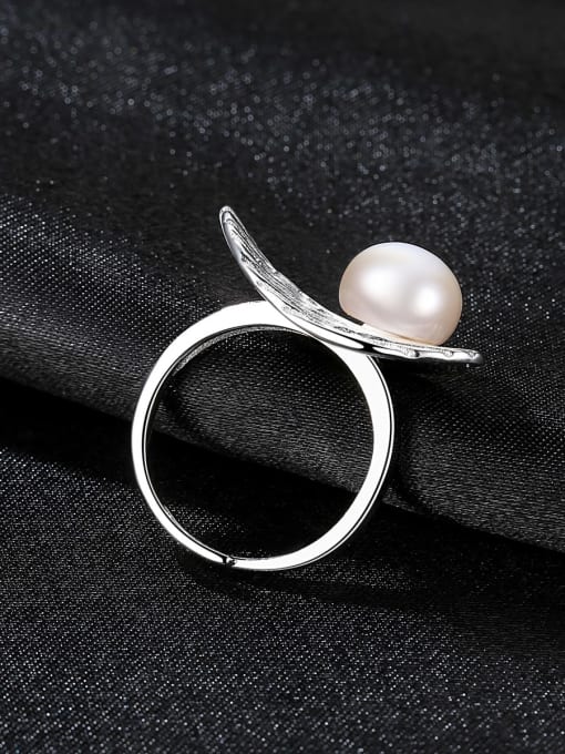 CCUI 925 Sterling Silver Freshwater Pearl White Leaf Trend Band Ring 3