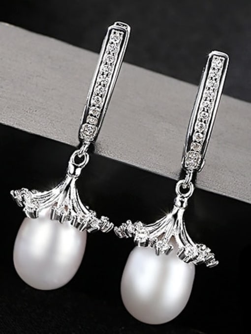 White 1E07 925 Sterling Silver Freshwater Pearl  Micro setting 3A zirconium  Trend Drop Earring
