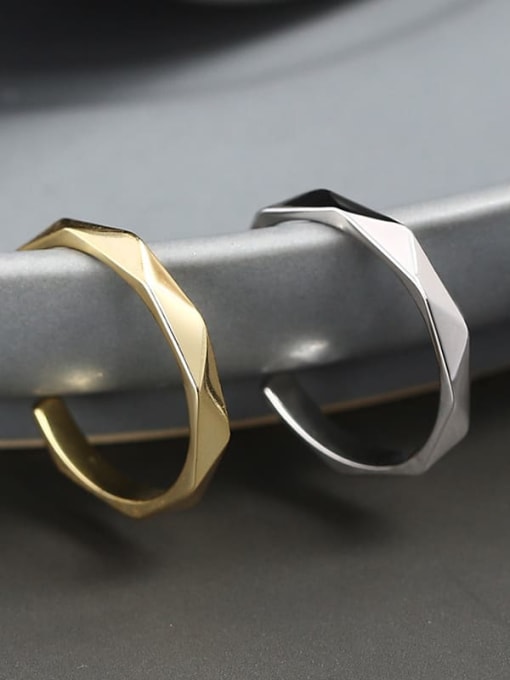 CHARME Brass Smooth Geometric Minimalist Band Ring 3