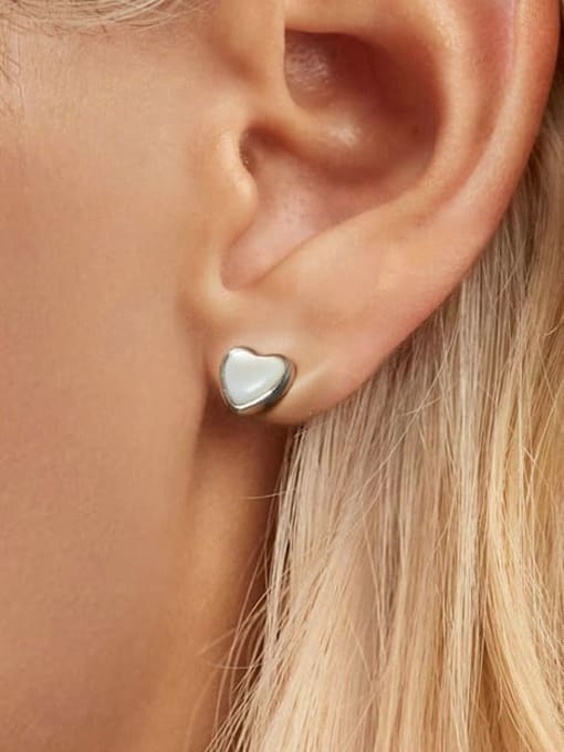Jare 925 Sterling Silver Shell Heart Minimalist Stud Earring 1