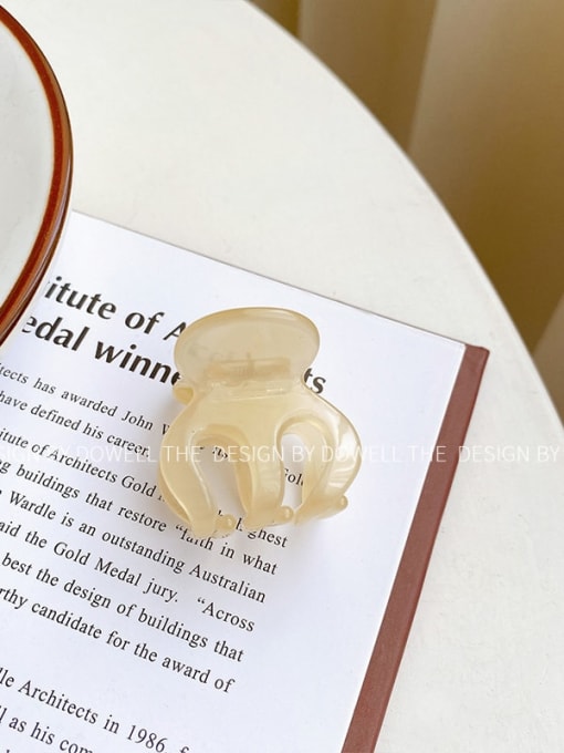 Beige Cellulose Acetate Cute Geometric Alloy Multi Color Jaw Hair Claw