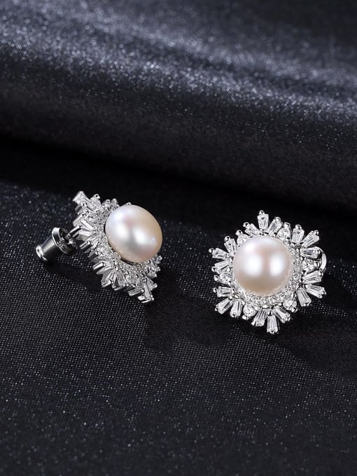 CCUI 925 Sterling Silver Freshwater Pearl White Flower Trend Stud Earring 2
