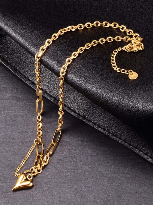 A TEEM Titanium Heart Vintage hollow  chain  Necklace