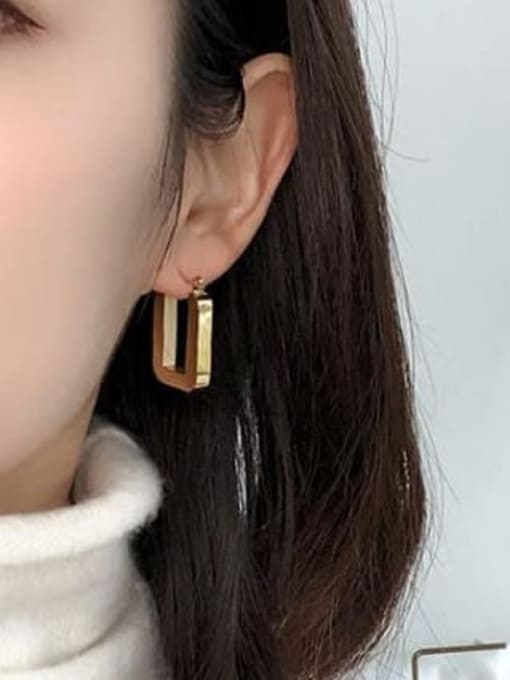 A TEEM Titanium Geometric Minimalist Earring 2