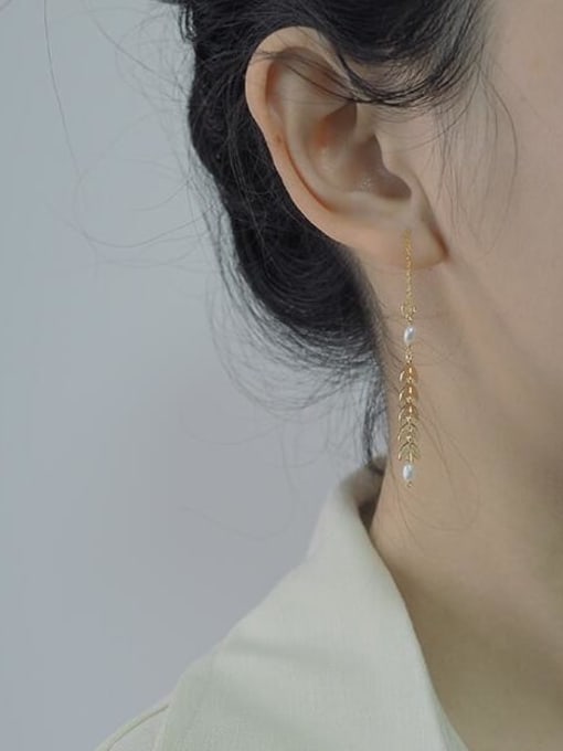 A TEEM Titanium Imitation Pearl Tassel Minimalist Ears of Wheat Threader Earring 1