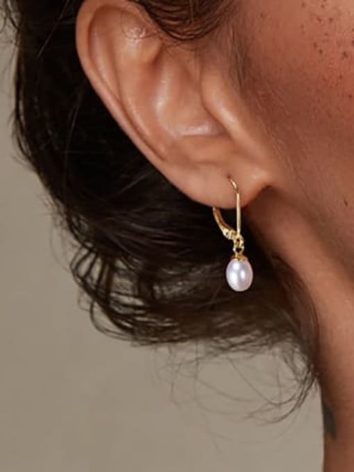 RINNTIN 925 Sterling Silver Freshwater Pearl Geometric Minimalist Huggie Earring 1