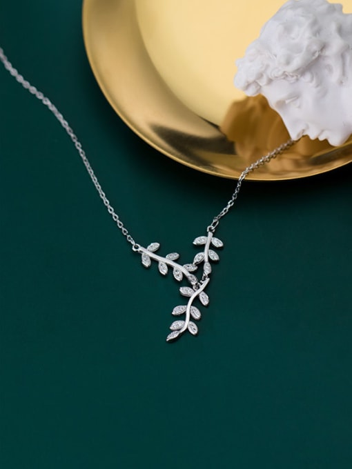 Rosh 925 Sterling Silver Cubic Zirconia Leaf Dainty Necklace 1