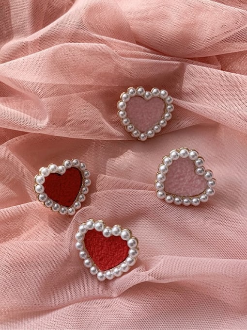 Girlhood Zinc Alloy Imitation Pearl White Heart Minimalist Stud Earrings 2