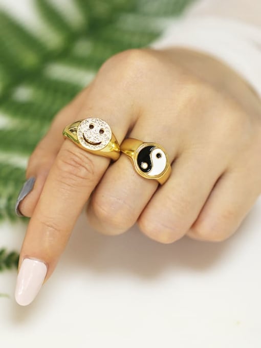 CC Brass Cubic Zirconia Smiley Vintage Band Ring 3