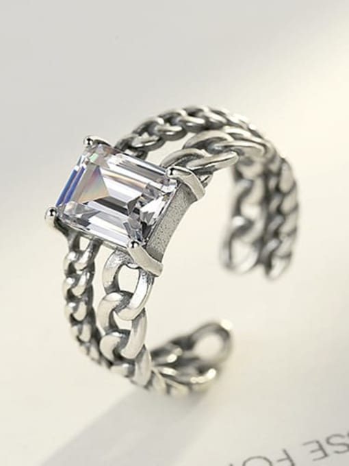 10G01 925 Sterling Silver Square cubic zirconia. Antique twist chain band ring