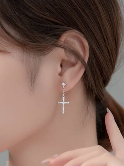 Rosh 925 Sterling Silver Cubic Zirconia Cross Minimalist Stud Earring 1