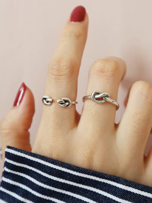 Boomer Cat 925 Sterling Silver  Vintage Single Knot Free Size Midi Ring 1