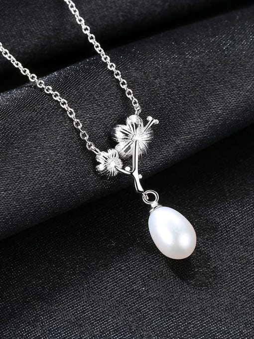 CCUI 925 Sterling Silver  Fashion two color  plating Plum Blossom Freshwater Pearl Necklace 3