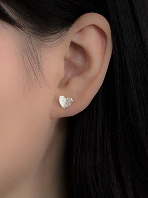 BeiFei Minimalism Silver 925 Sterling Silver Cubic Zirconia Heart Minimalist Stud Earring 1