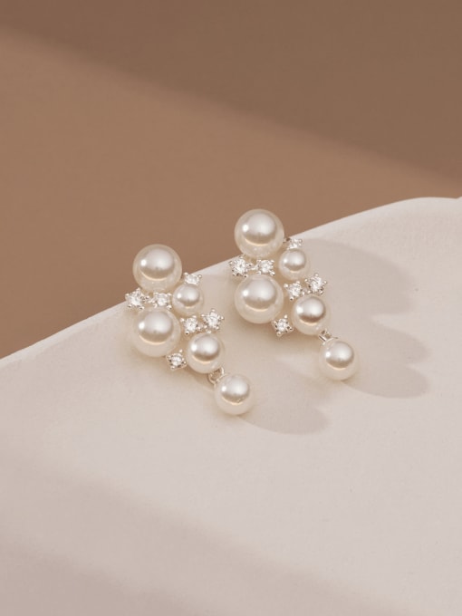 Rosh 925 Sterling Silver Imitation Pearl Friut Grape Minimalist Stud Earring