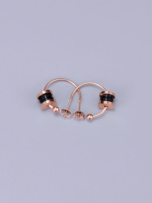 A TEEM Titanium Round Minimalist Hook Earring 2