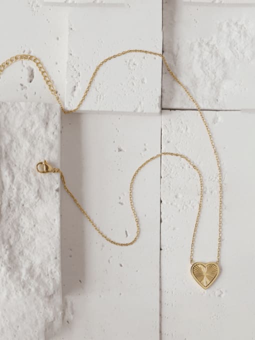 A TEEM Titanium Steel  Minimalist  Heart  Pendant  Necklace 1
