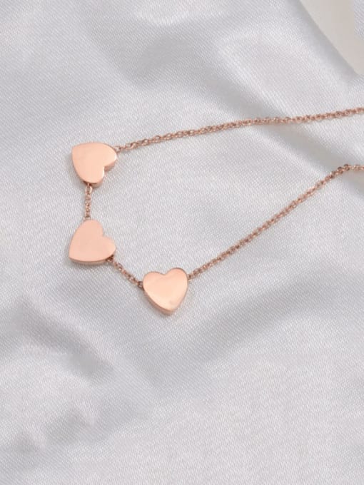 A TEEM Titanium Smooth Heart Necklace 1