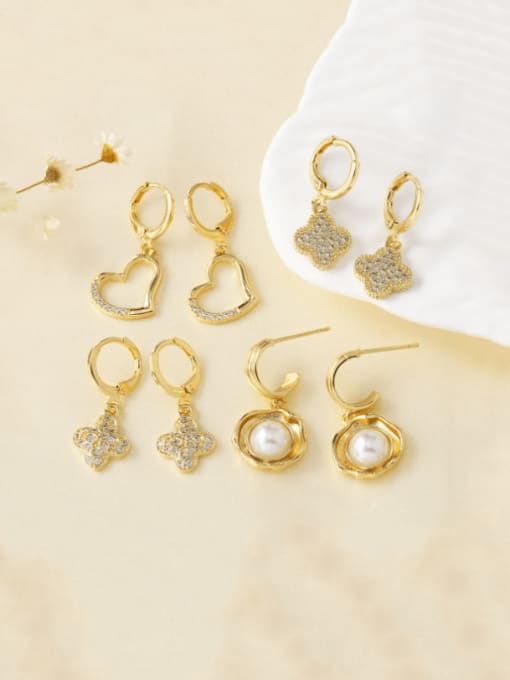 CC Brass Cubic Zirconia Clover Trend Huggie Earring 0