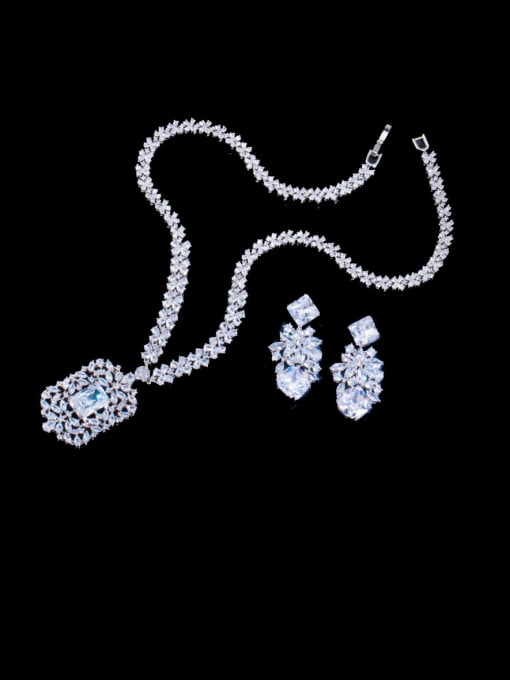 white Brass Cubic Zirconia Luxury Geometric  Earring and Necklace Set