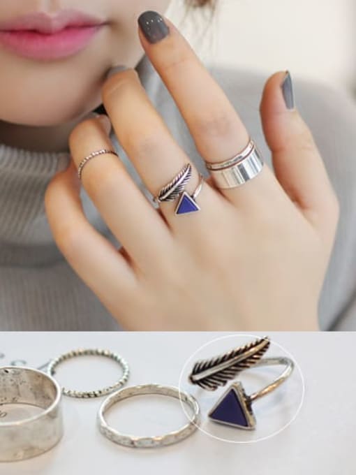 Boomer Cat 925 Sterling Silver Triangle Minimalist Pine Stone Feather Free Size Midi Ring 1