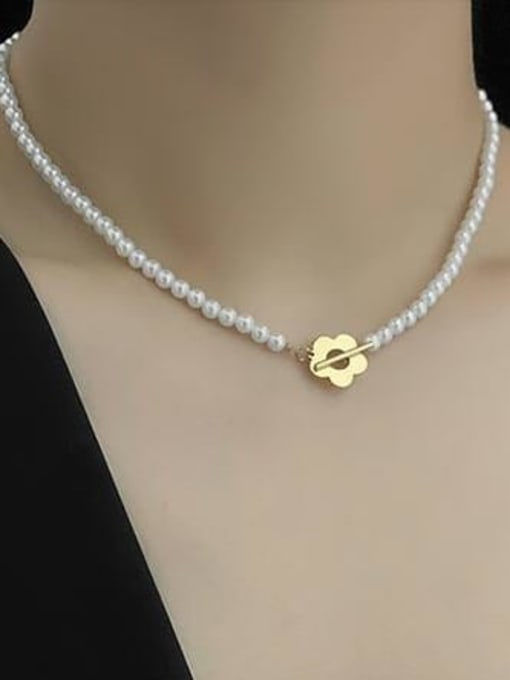 A TEEM Titanium Imitation Pearl Flower Minimalist Necklace 1