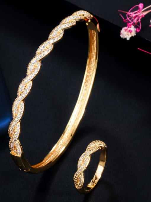 Gold 8 Copper Cubic Zirconia Luxury Round  Ring and Bangle Set