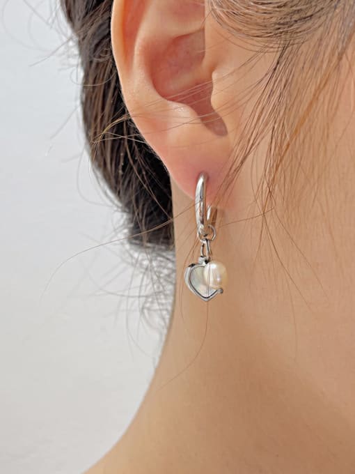 Open Sky Stainless steel Shell Heart Minimalist Huggie Earring 2