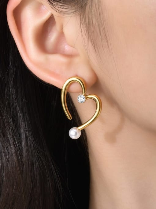 CONG Titanium Steel Rhinestone Heart Minimalist Stud Earring 1