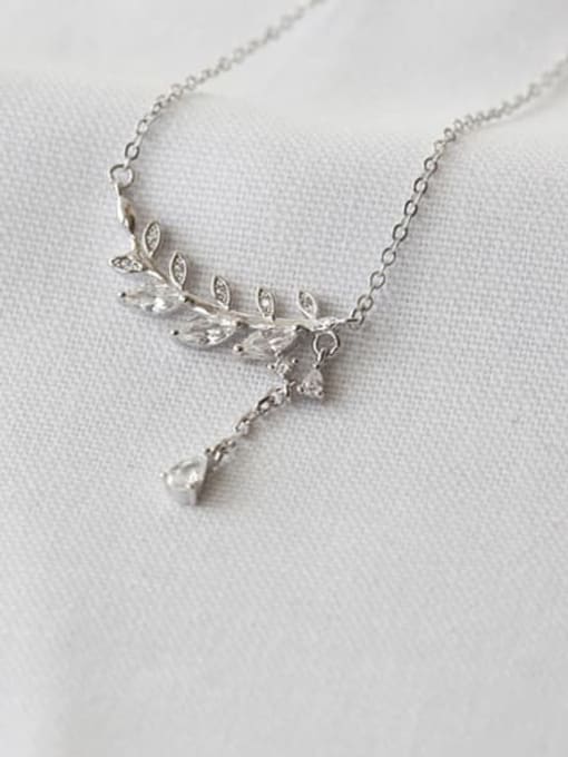 Boomer Cat 925 Sterling Silver Cubic Zirconia leaf Necklace 1