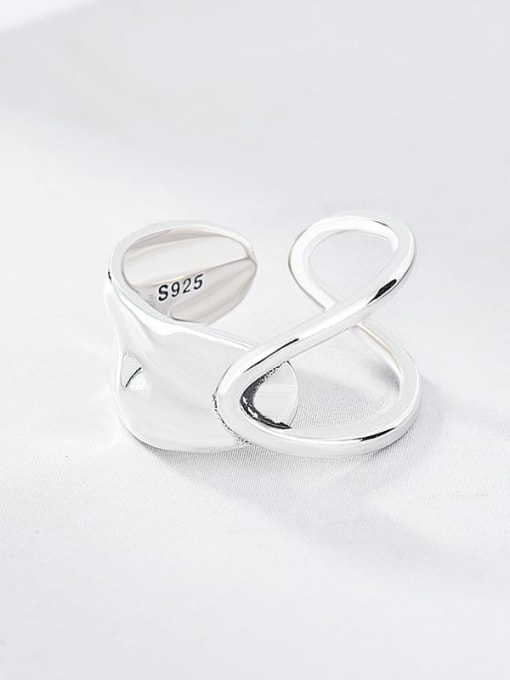 The opposite side is irregular 925 Sterling Silver Asymmetry Geometric Vintage Band Ring