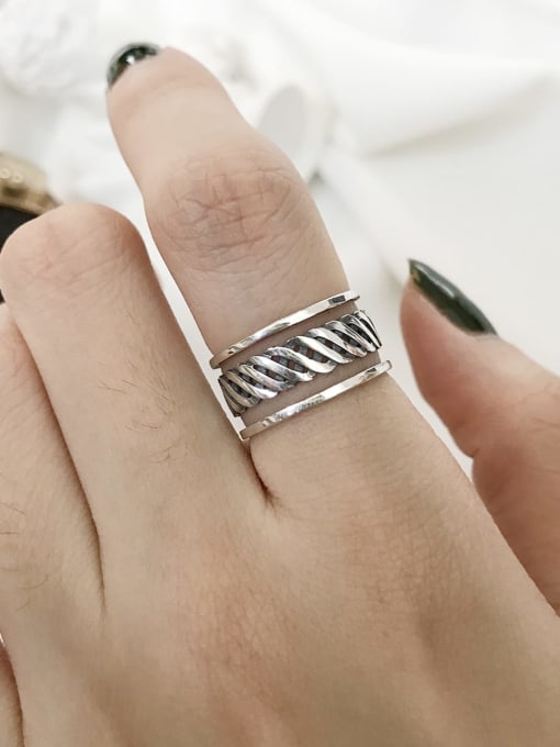 Boomer Cat 925 Sterling Silver Geometric Twisted Artisan Band Ring 1