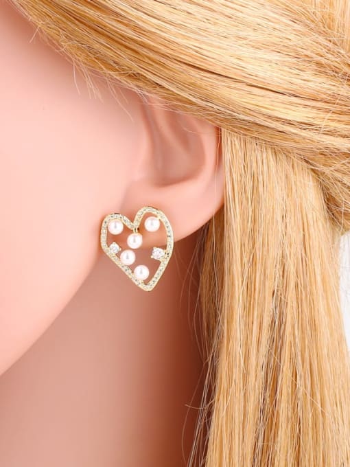 CC Brass Imitation Pearl Heart Minimalist Stud Earring 1