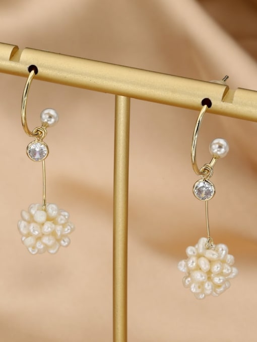 Gold Brass Imitation Pearl White Flower Minimalist Drop Earring