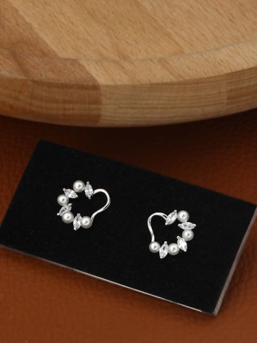 Lin Liang Brass Imitation Pearl White Geometric Minimalist Stud Earring 0