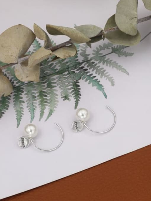White Brass Imitation Pearl White Geometric Minimalist Stud Earring