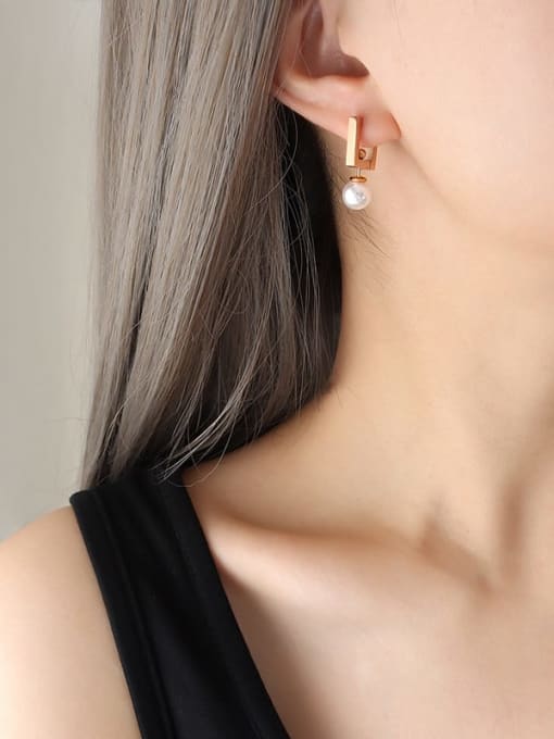 rose gold Titanium Steel Imitation Pearl Geometric Trend Stud Earring