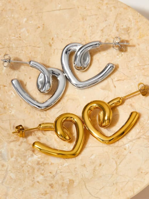 Clioro Stainless steel Heart Trend Stud Earring 1