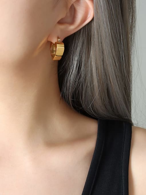 F162 Gold Earrings Titanium Steel Heart Trend Stud Earring
