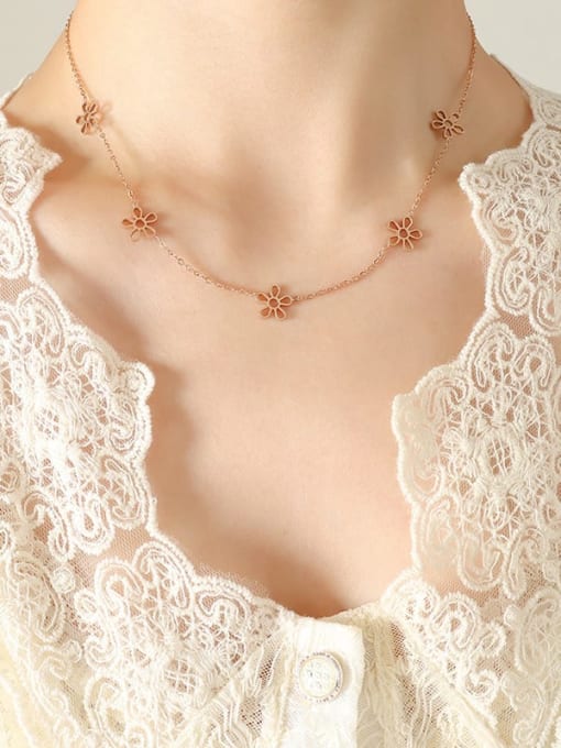 P714 rose necklace 40+ 5cm Titanium Steel Minimalist Hollow Flower Necklace
