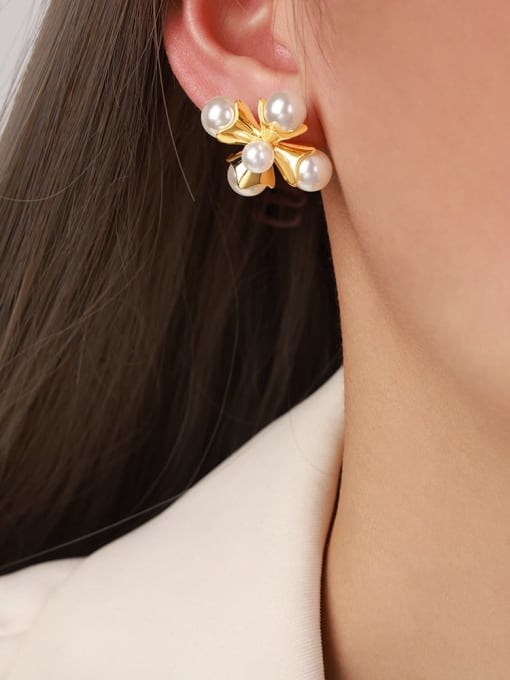 F1372 white imitation pearl earrings Brass Imitation Pearl Flower Trend Stud Earring