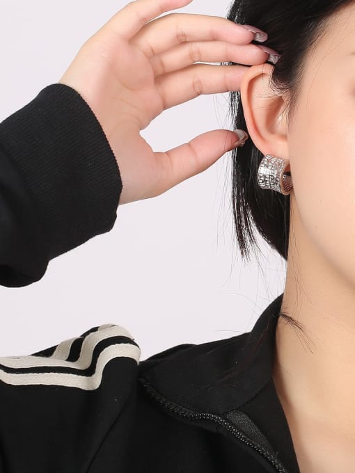 Clioro Brass Geometric Trend Stud Earring 1