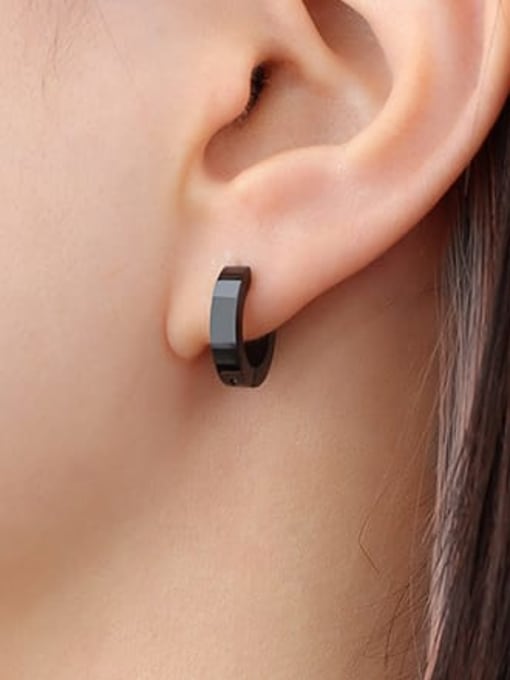 F225 black versatile Earrings Titanium Steel Geometric Minimalist Huggie Earring