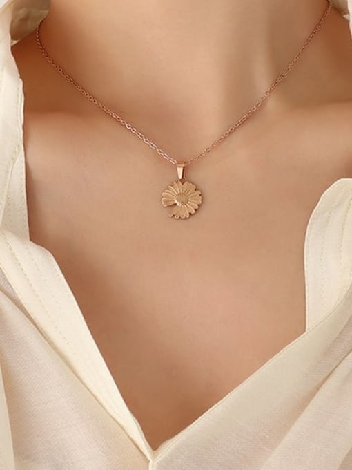 P723 rose necklace 40 +5cm Titanium Steel Flower Minimalist Necklace